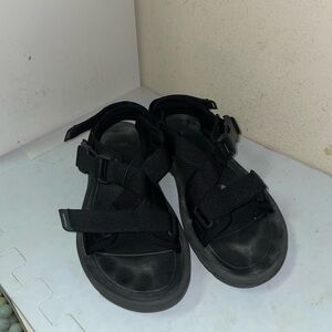 Teva Men's Hurricane Verge Sandal in good condition size 12